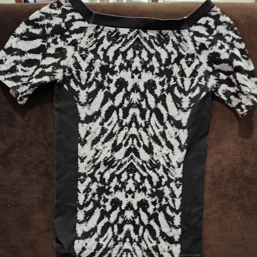 Black and white leopard print top